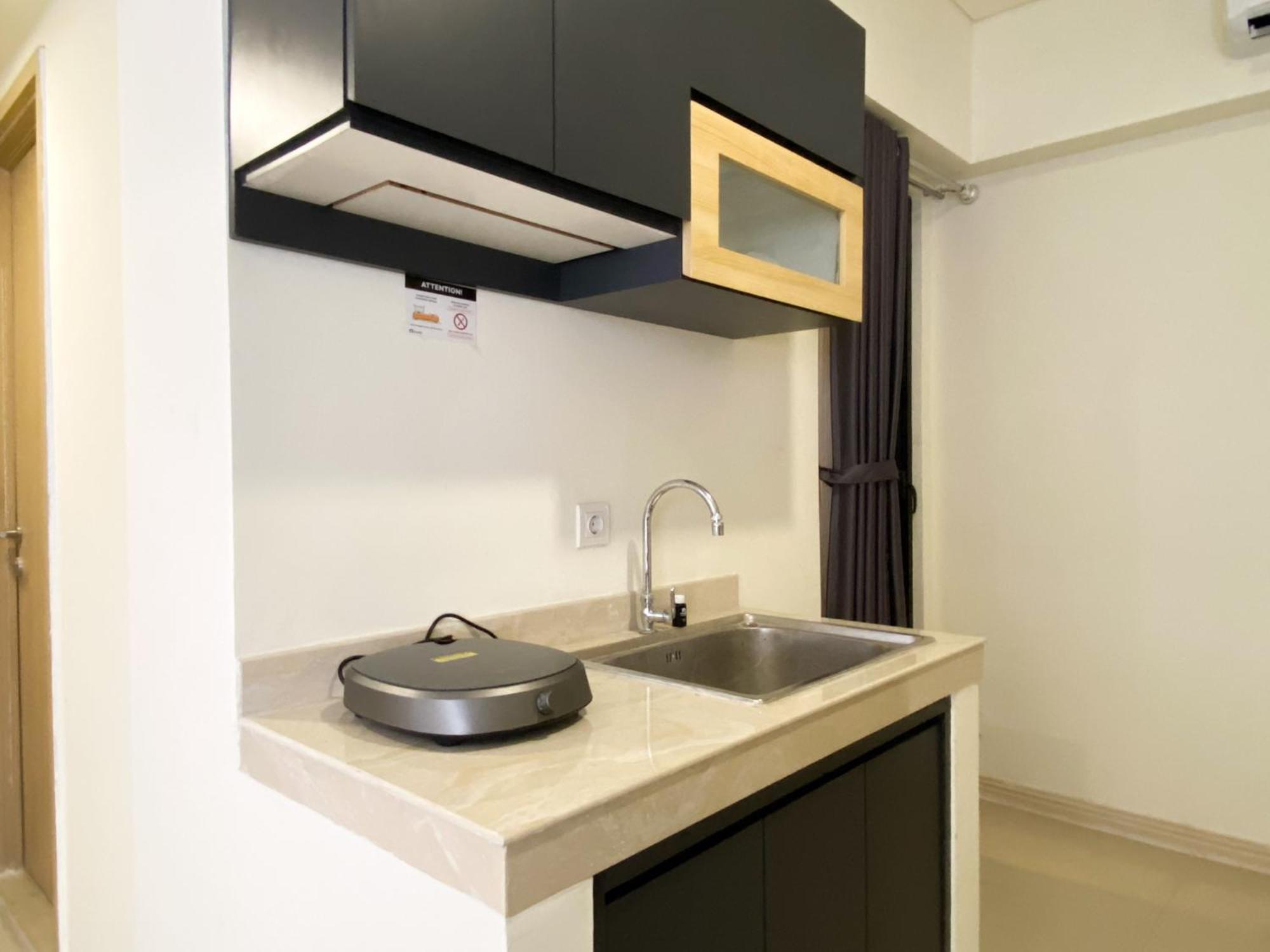 Cozy Living And Simply 2Br At Meikarta Apartment By Travelio Cikarang Exteriör bild