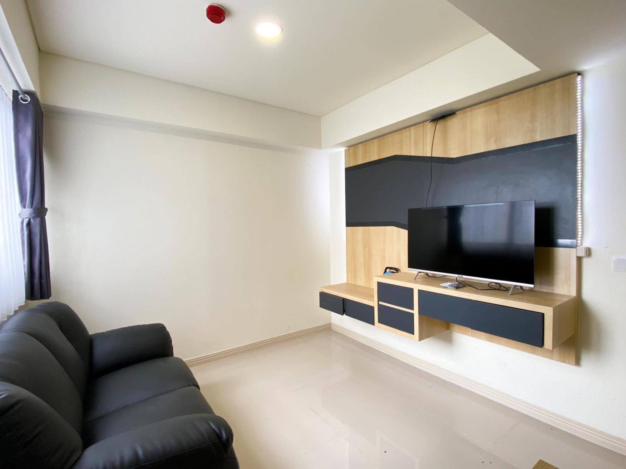 Cozy Living And Simply 2Br At Meikarta Apartment By Travelio Cikarang Exteriör bild